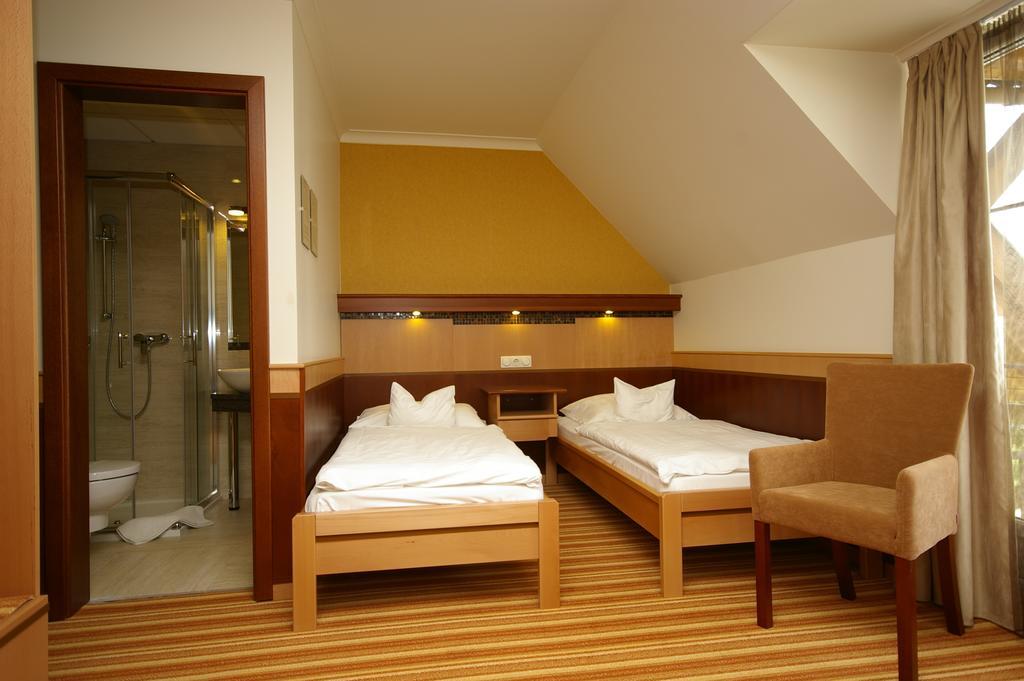 Xavin Wellness Hotel & Restaurant Harkány Δωμάτιο φωτογραφία