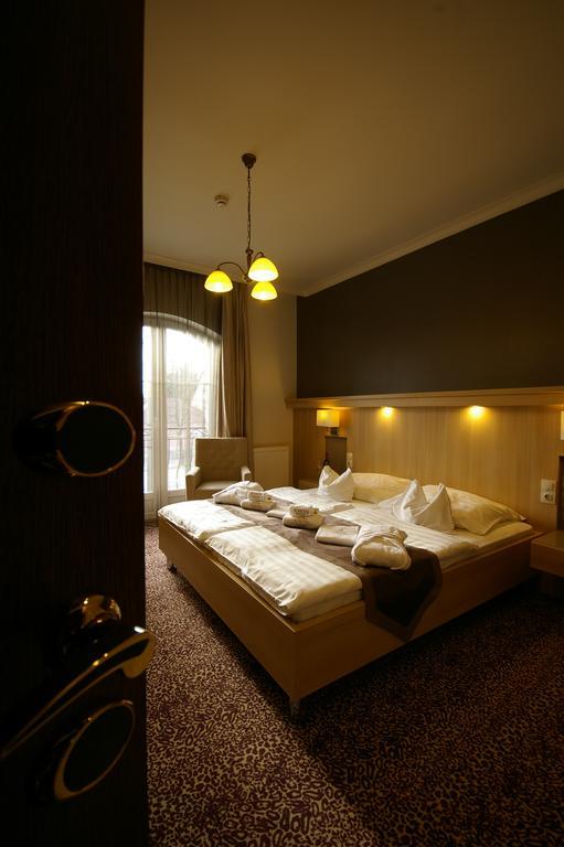 Xavin Wellness Hotel & Restaurant Harkány Δωμάτιο φωτογραφία